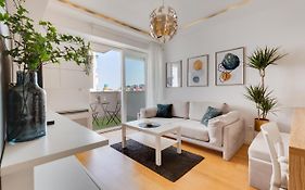 City Lux Apartment 1- With Garage And Balcony